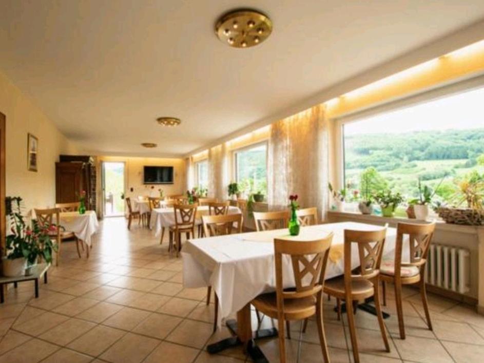 Kinheim Chateau-De-La-Moselle מראה חיצוני תמונה